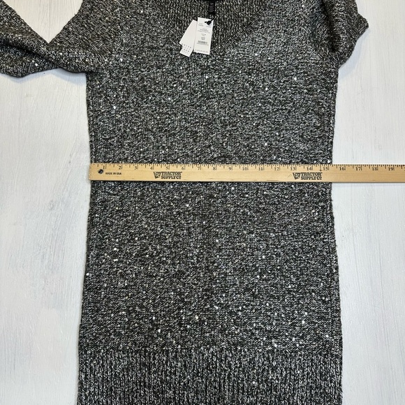 White House Black Market XS Grey Sequin V-Neck Long Sleeve Tunic Sweater NWT - Picture 5 of 10
